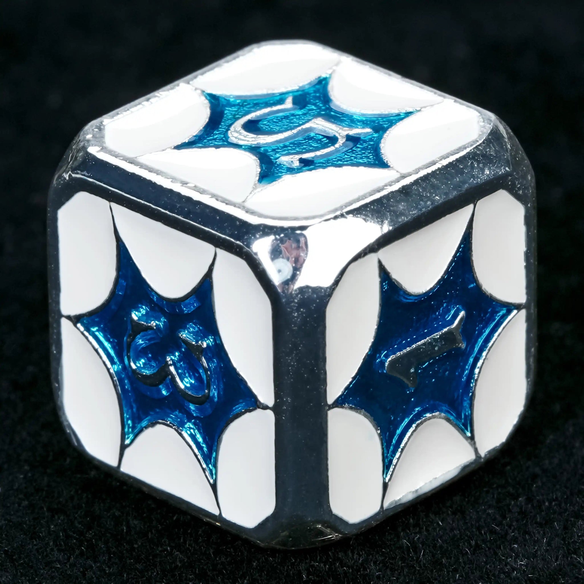 Silver metallic StarCraft DND D6 dice | Bear Dice