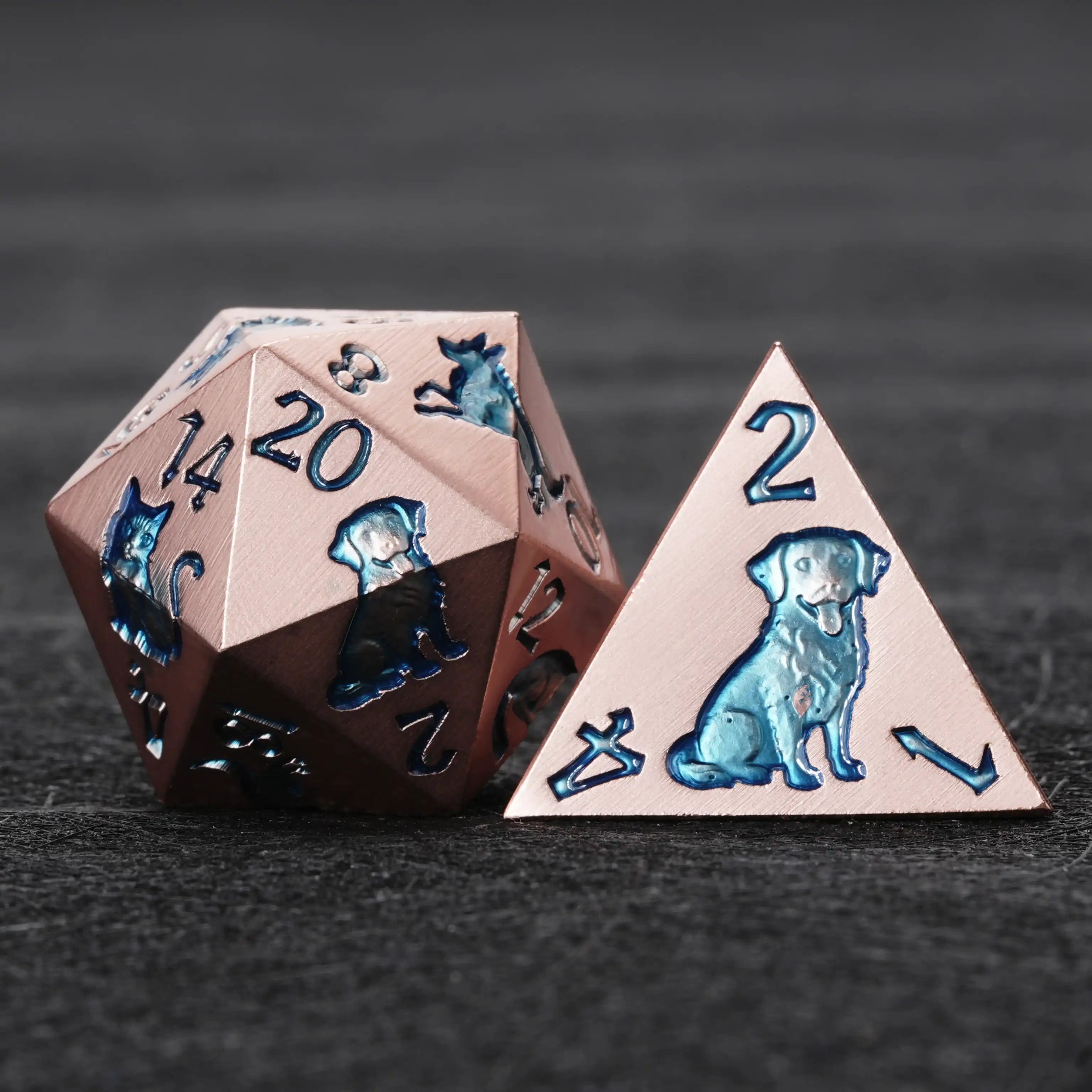 Animal ally triangular D4 dice with engraved design BearDice