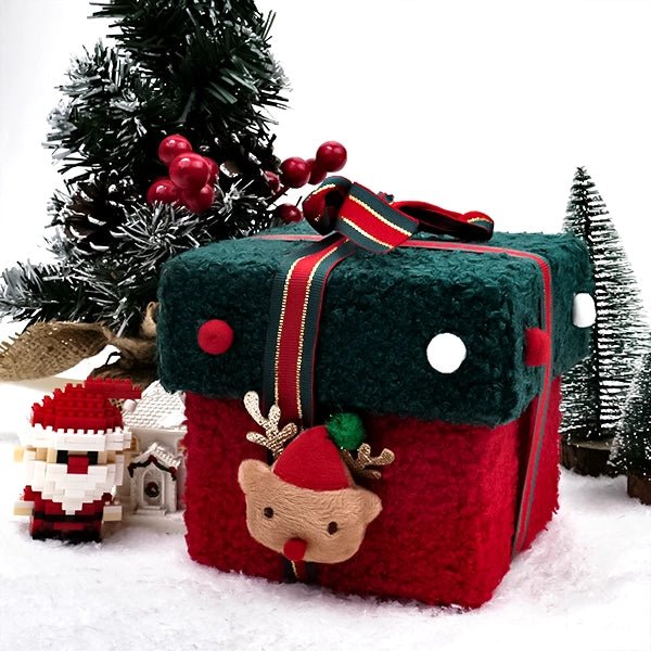 Christmas DND Dice Blind Box Gift Set - Resin Dice, Stickers, Ornaments and Holiday Accessories - Bear Dice