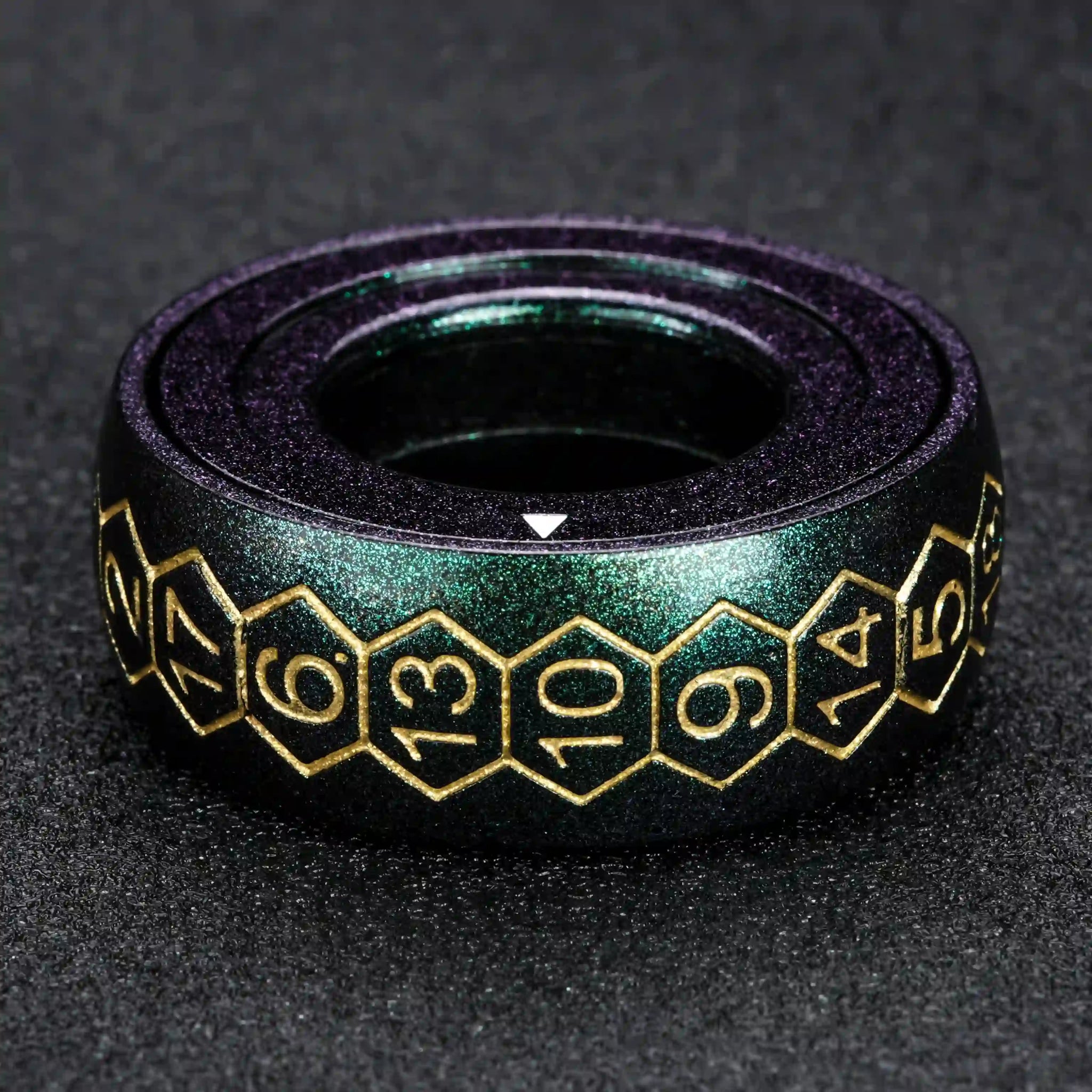 Cool Metal Fingertip Spinning D20 Dice Ring - Bear Dice