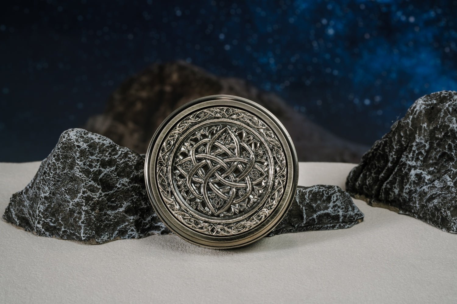 Dice Spinner — Multi - Functional Metal Wheel of Fortune DND Dice Spinner - Bear Dice