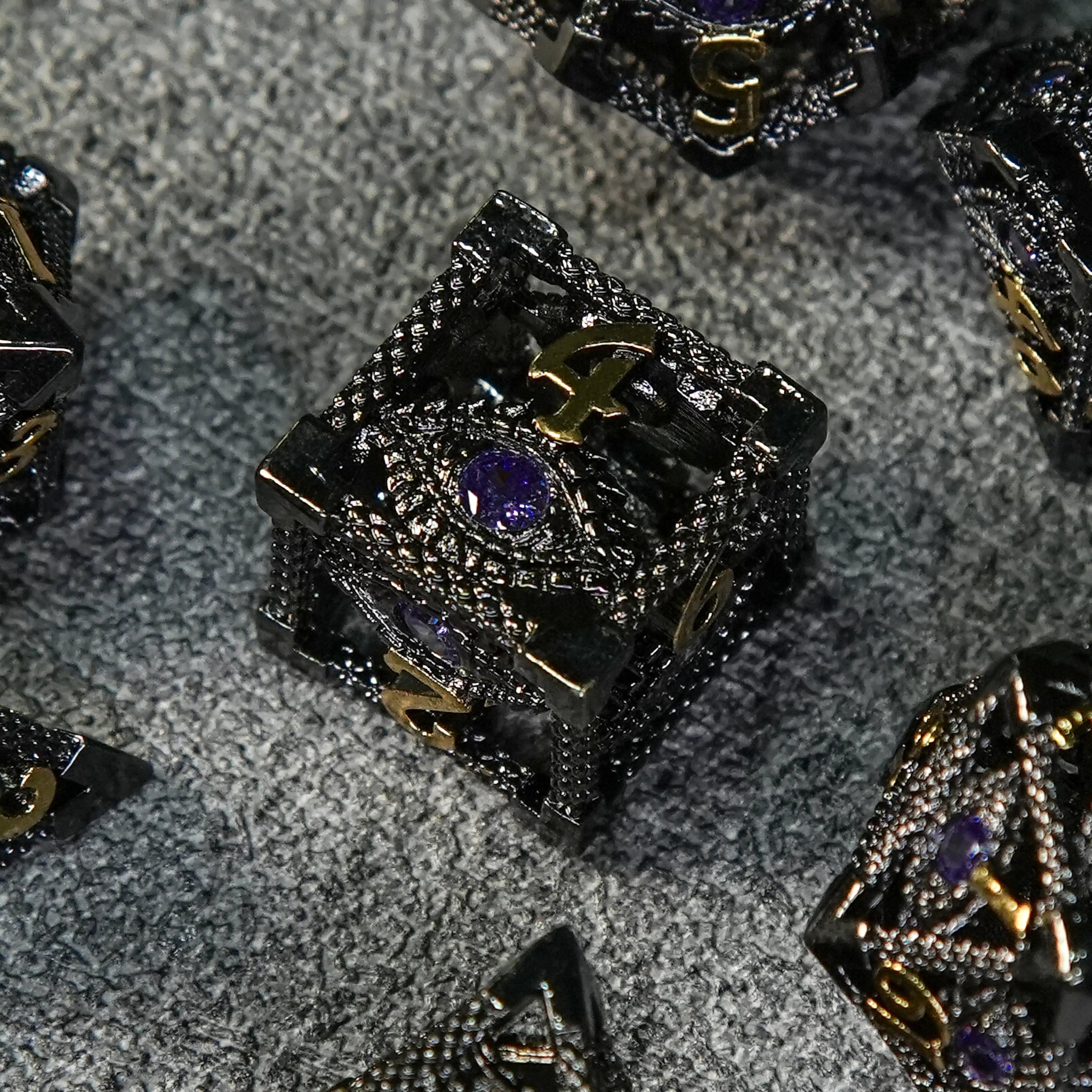 DND Amethyst Dragon's Eye Hollow Metal Dice Set|Eyes of Cthulhu - Bear Dice