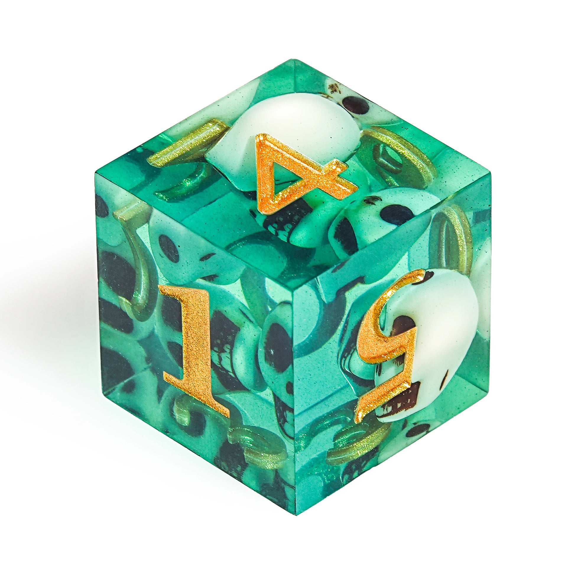 Green skull resin d6 dice | Bear Dice