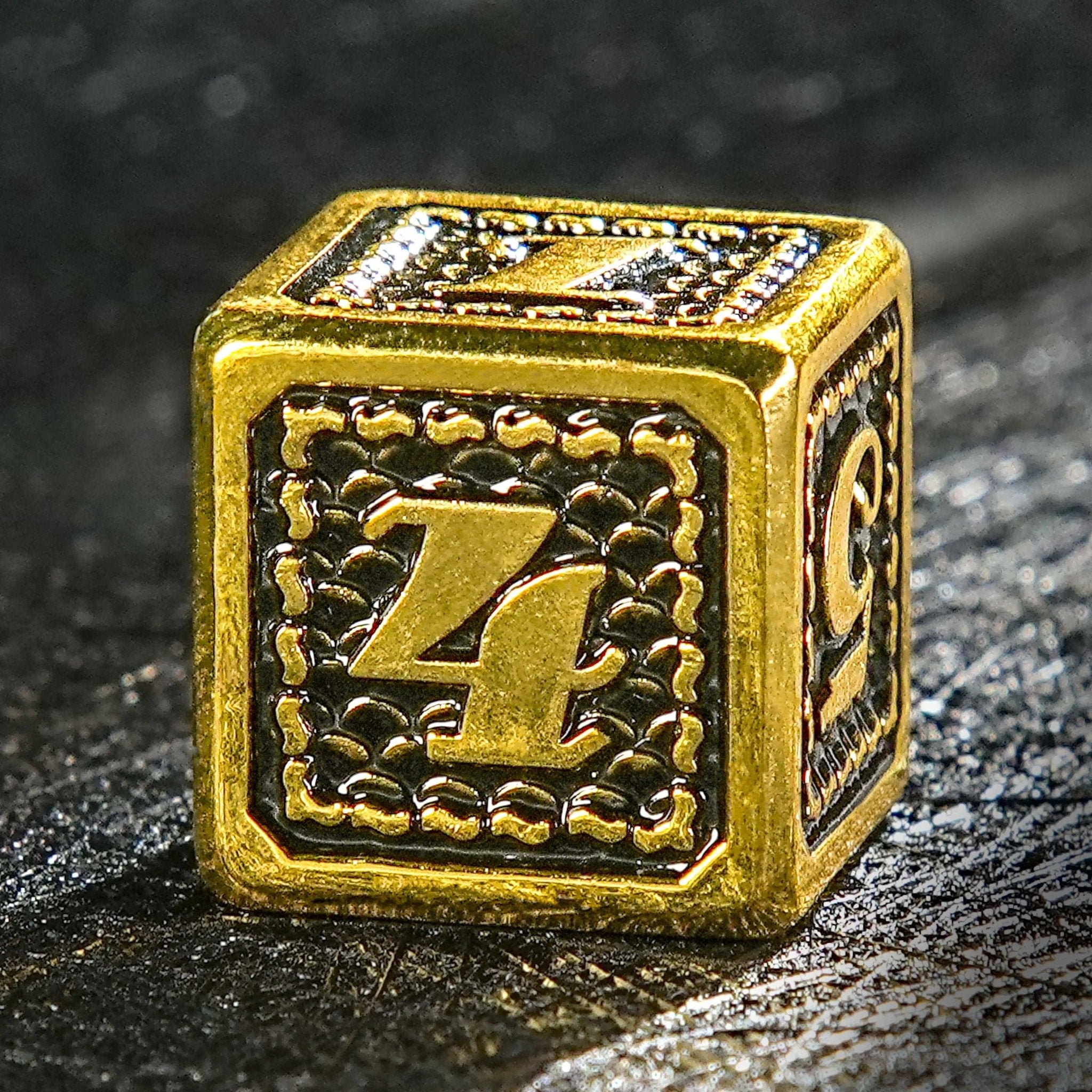 Metal solid dragon scale imitation gold black dice set - Bear Dice