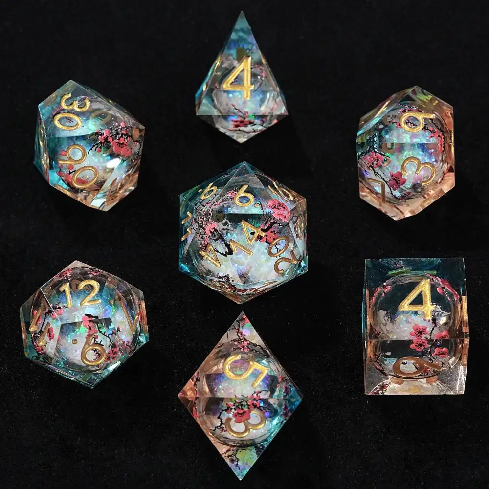 Sharp - edged plum blossom resin DND dice set + gold numbers - Bear Dice