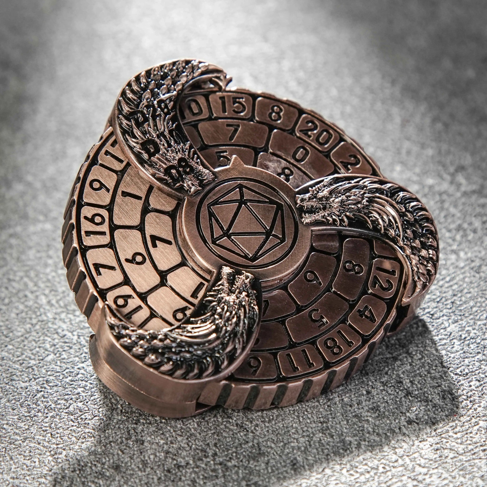 Unique DND Roulette Dice Spinner: 7 in 1 Metal Dragon Fidget Spinner Dice - Bear Dice
