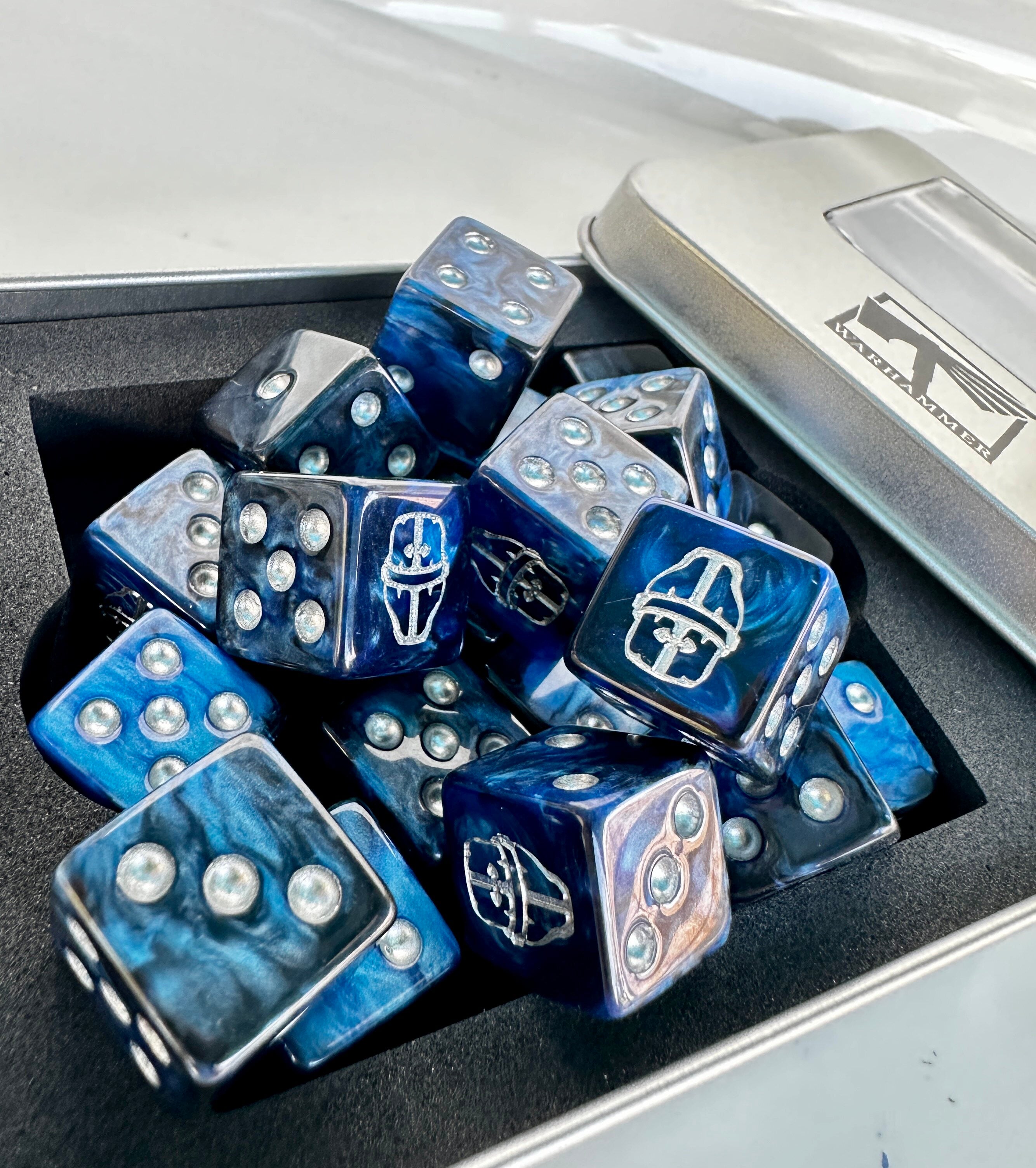 Warhammer 40K Imperial Knight Acrylic D6 Dice scattered in black dice tray top view | Bear Dice