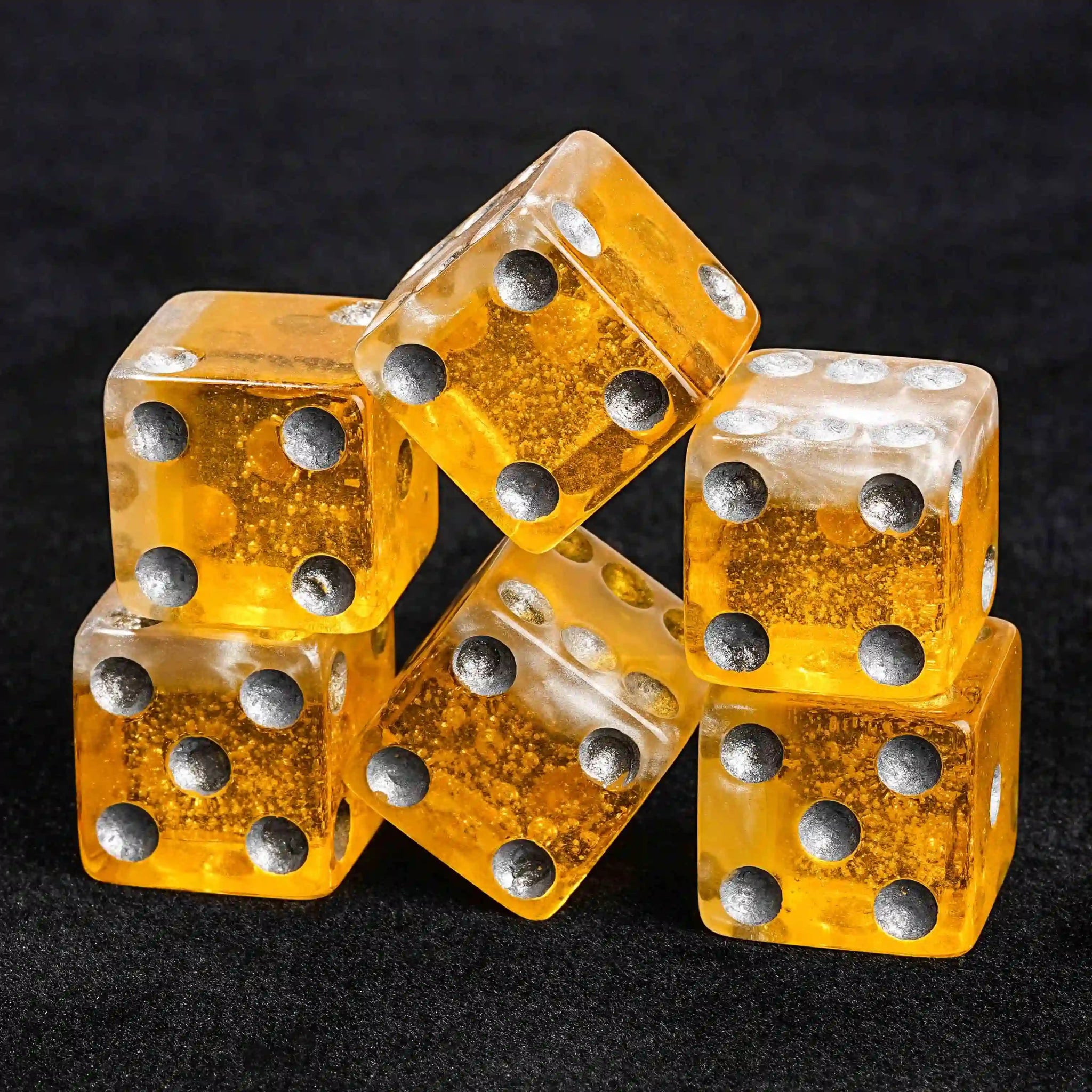 Yellow beer resin silver dots 7xD6 dice set - Bear Dice