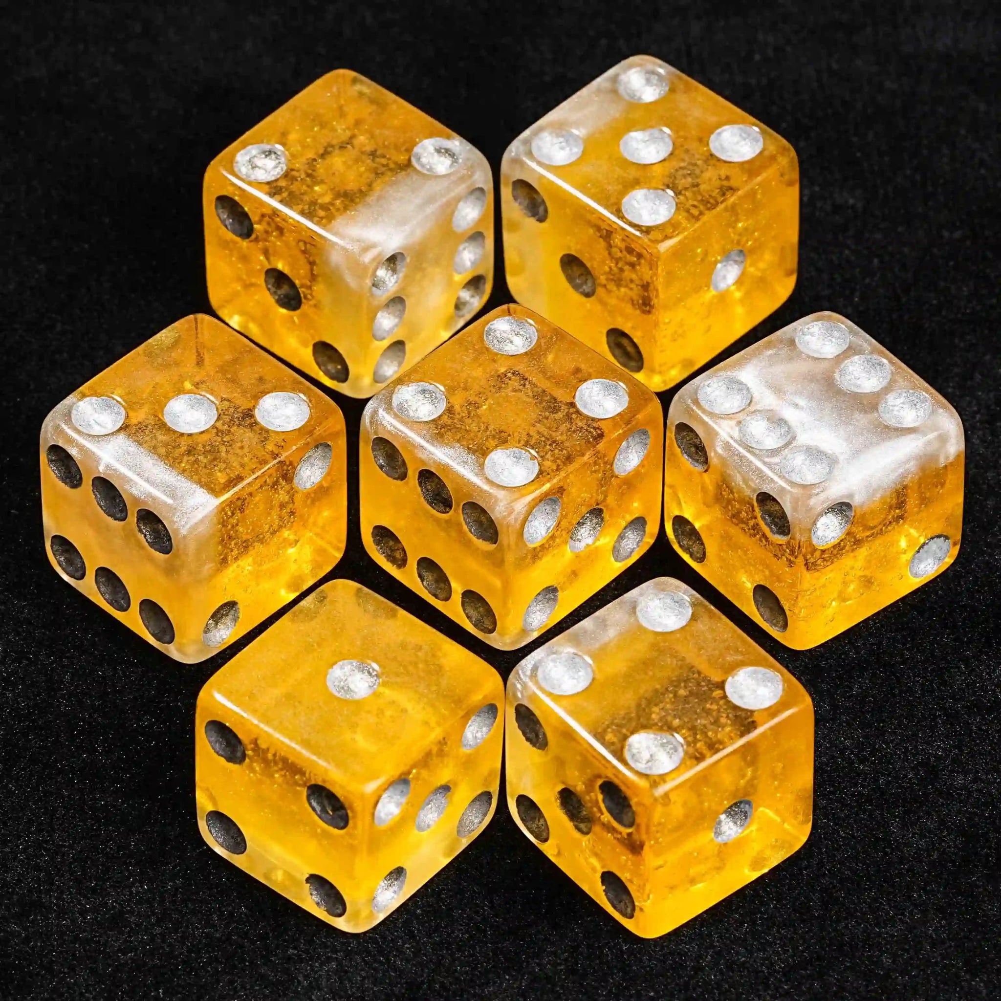 Yellow beer resin silver dots 7xD6 dice set - Bear Dice